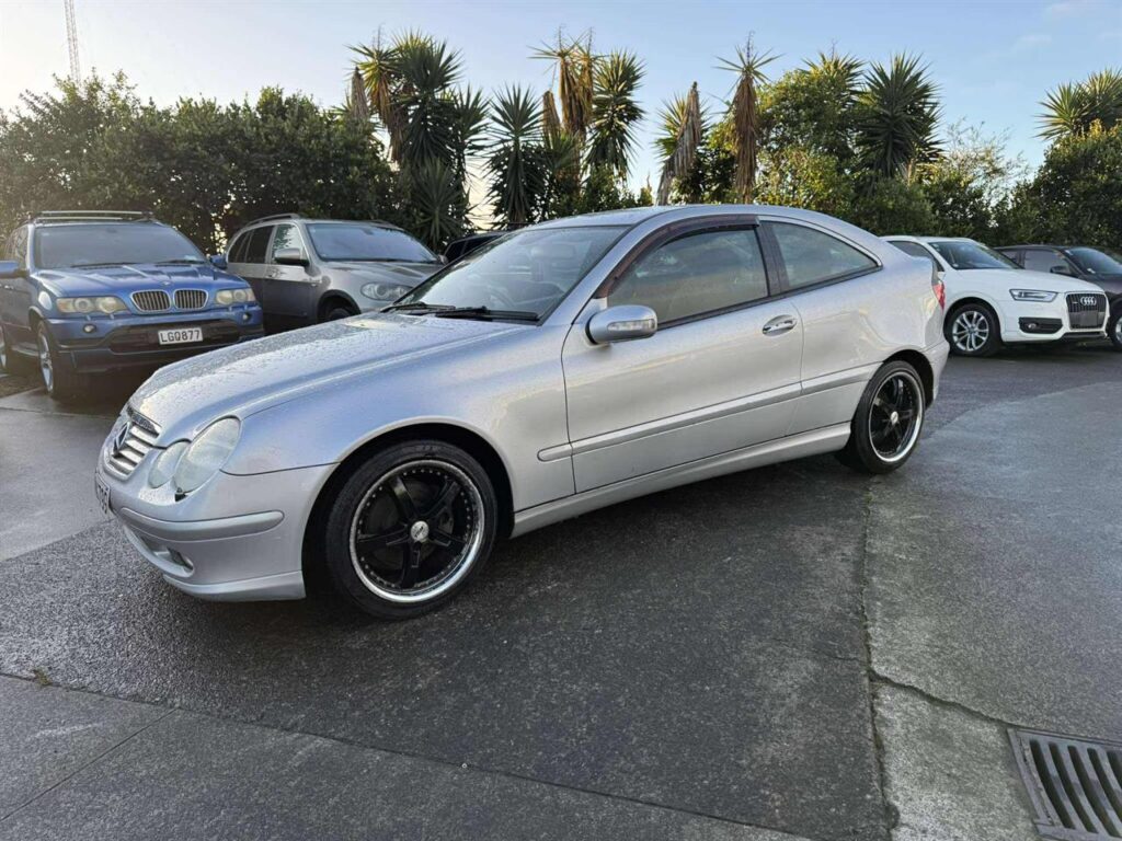 2003 Mercedes-Benz C180Kompressor